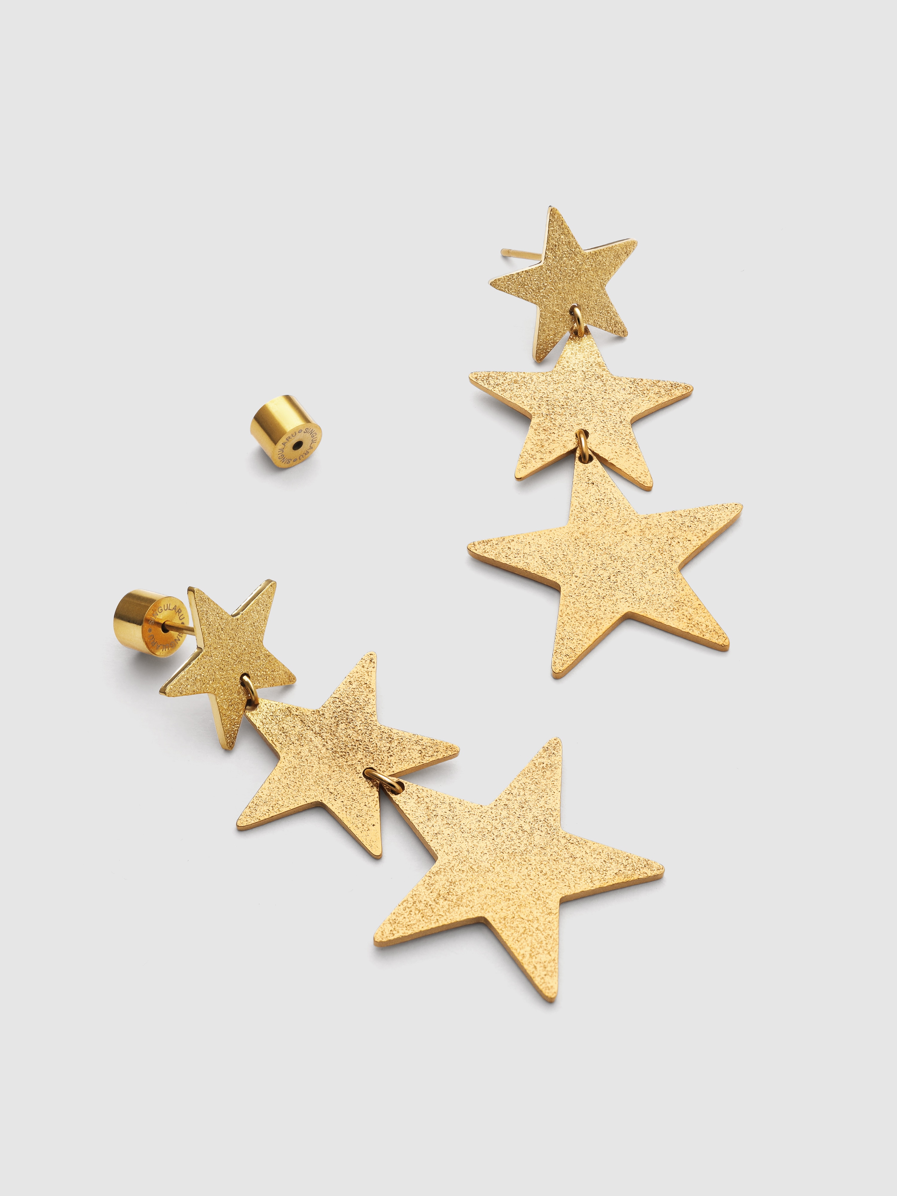 Brincos Shinning Stars de Aço Banhado a Ouro Dourado-3
