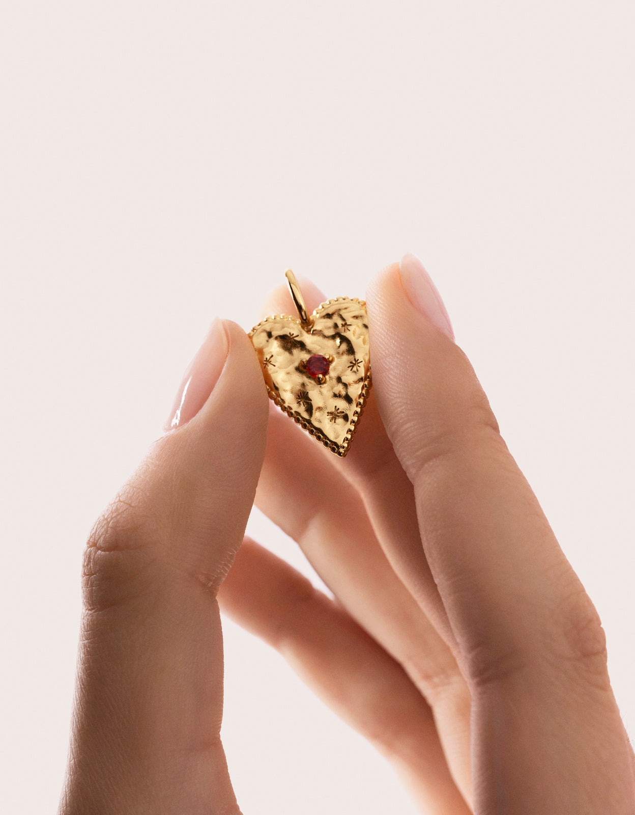 Charm Raw Heart de Liga de Metais Banhado a Ouro Ouro-5