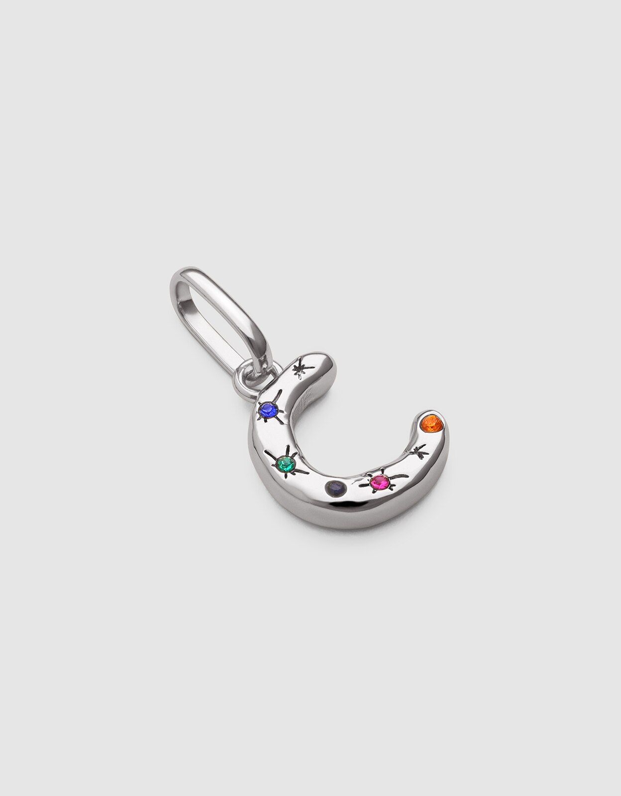 Charm Inicial Organic Colors de Liga de Metais Banhado em Ródio - C Multicolor-3