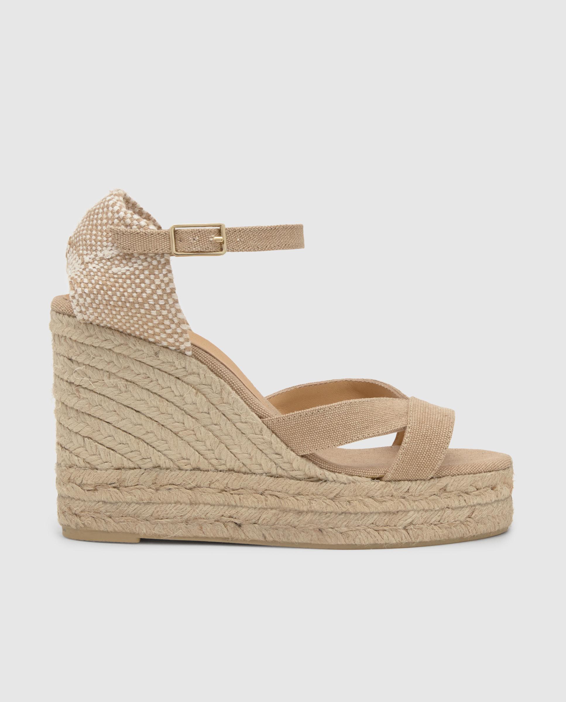 Imagem 0 de Sandálias de Cunha Bruna em Algodão Orgânico Lavado com Fecho de Pulseira