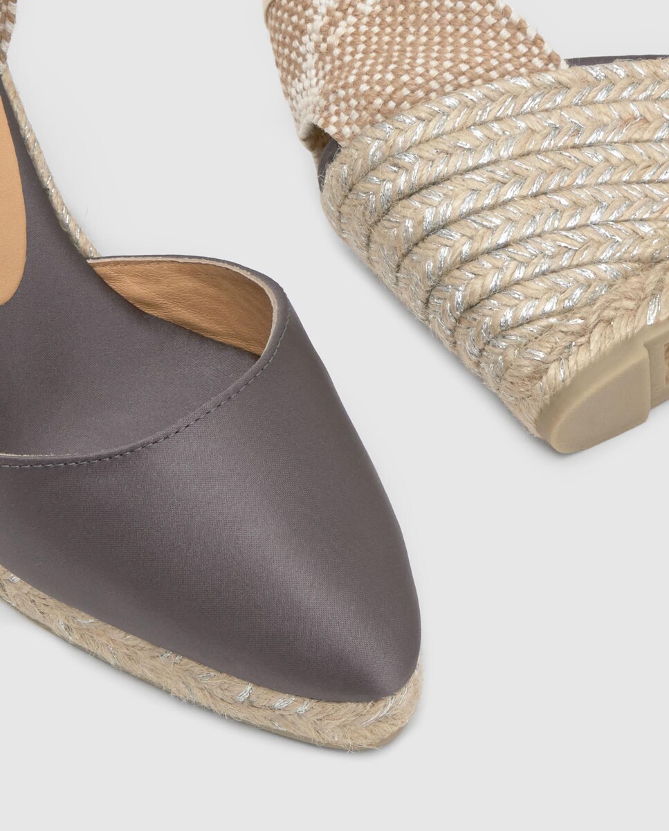 Alpercatas de Cunha Joyce em Cetim com Biqueira Afiada e Fecho de Tiras Castanho-5