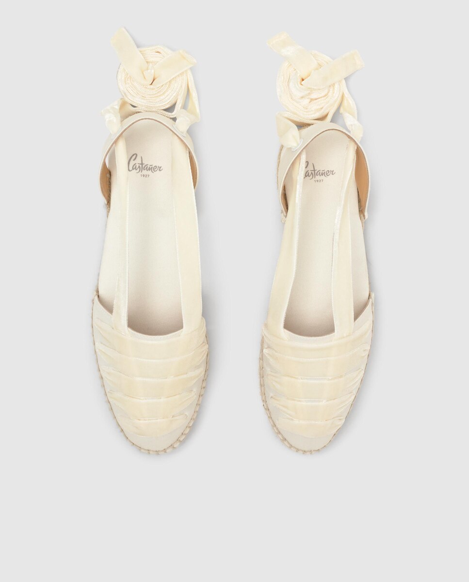 Alpercatas Embetadas Kimita em Cetim Creme-4