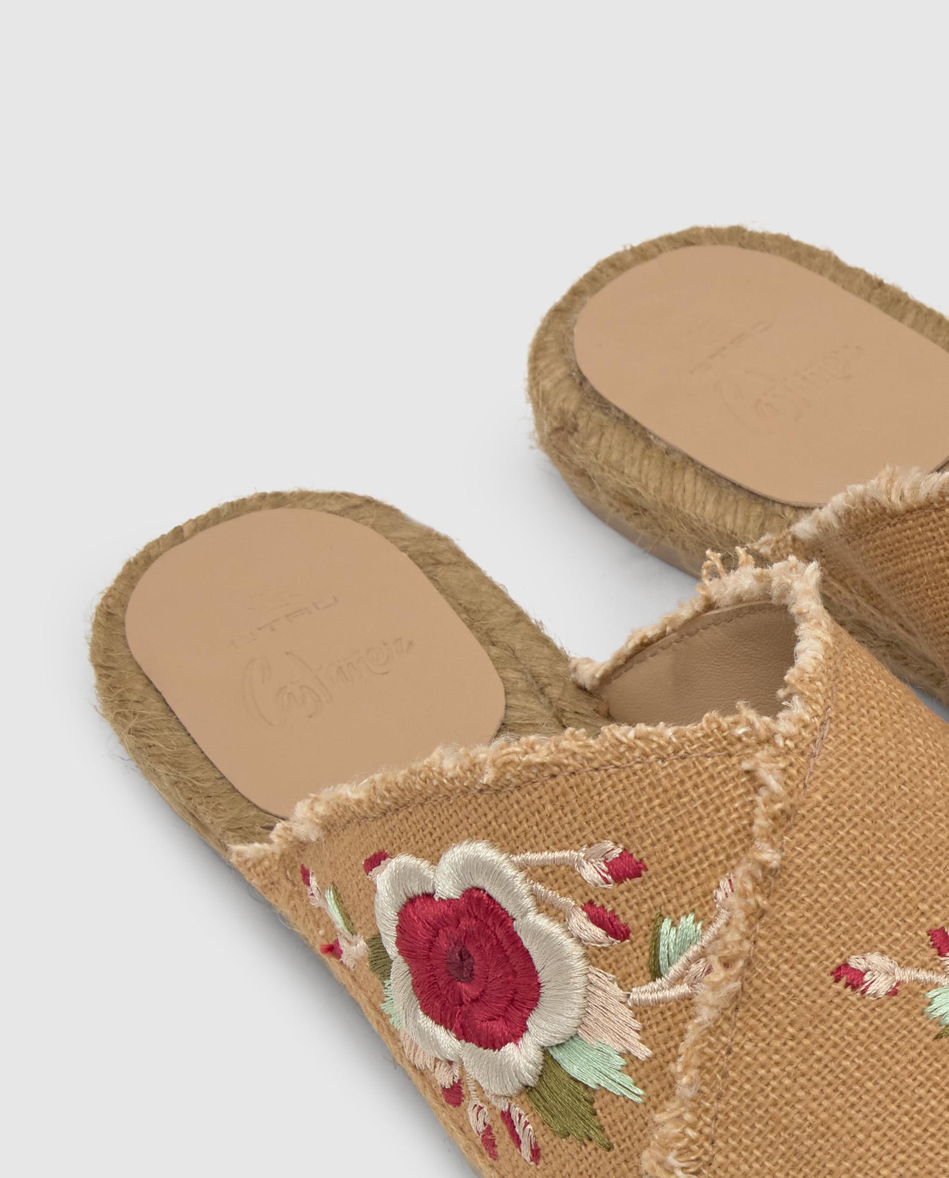 Alpercatas Rasas Rosana Estilo Babucha em Linho Bordado By Etro Camel-6