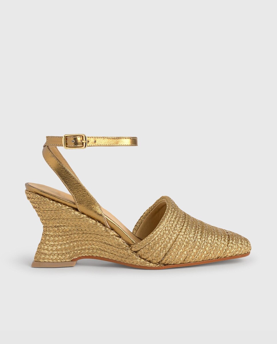 Alpercatas de Cunha Julia Entrançada e Biqueira Afiada Dourado-1