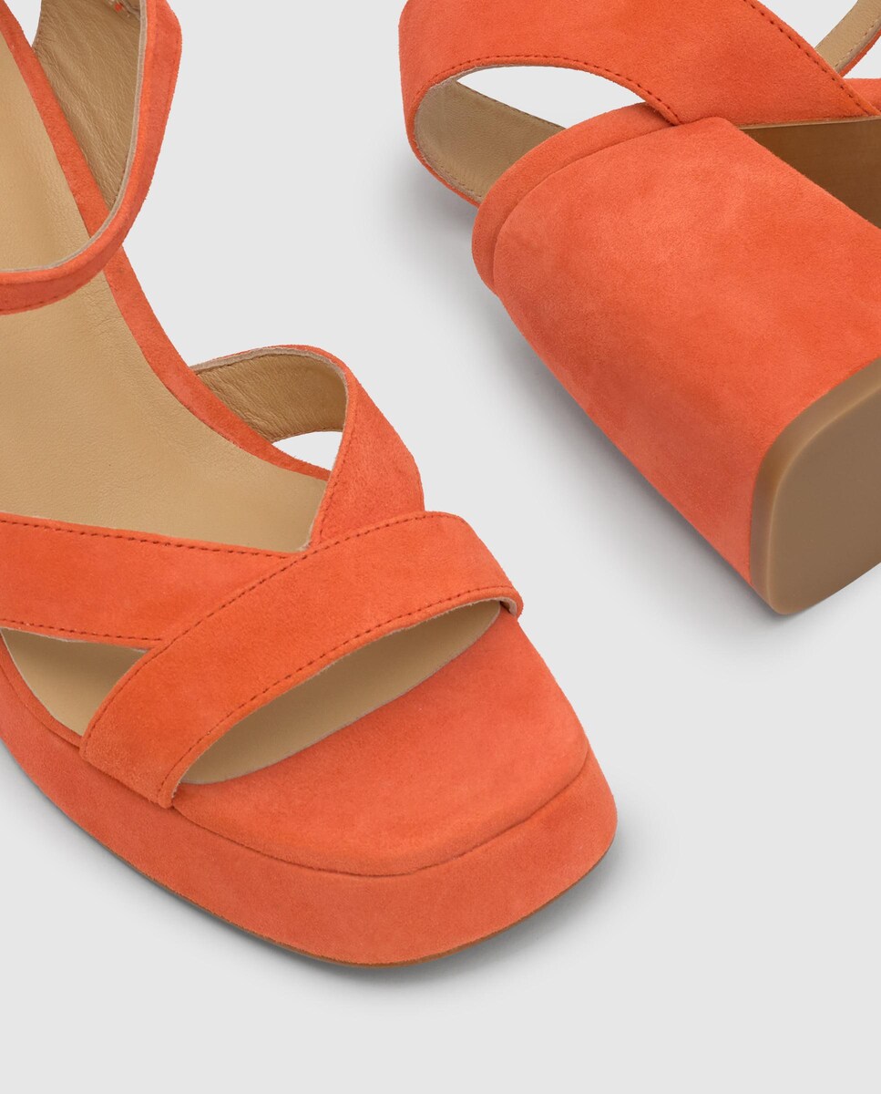 Sandálias de Salto Vero em Camurça com Fecho de Fivela Laranja-5