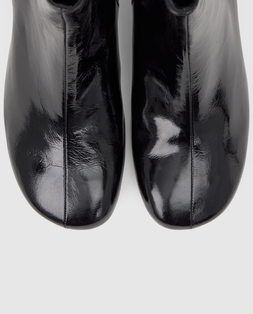 Botins de Salto em Verniz com Fecho Elástico e Tacão Kitten Preto-6