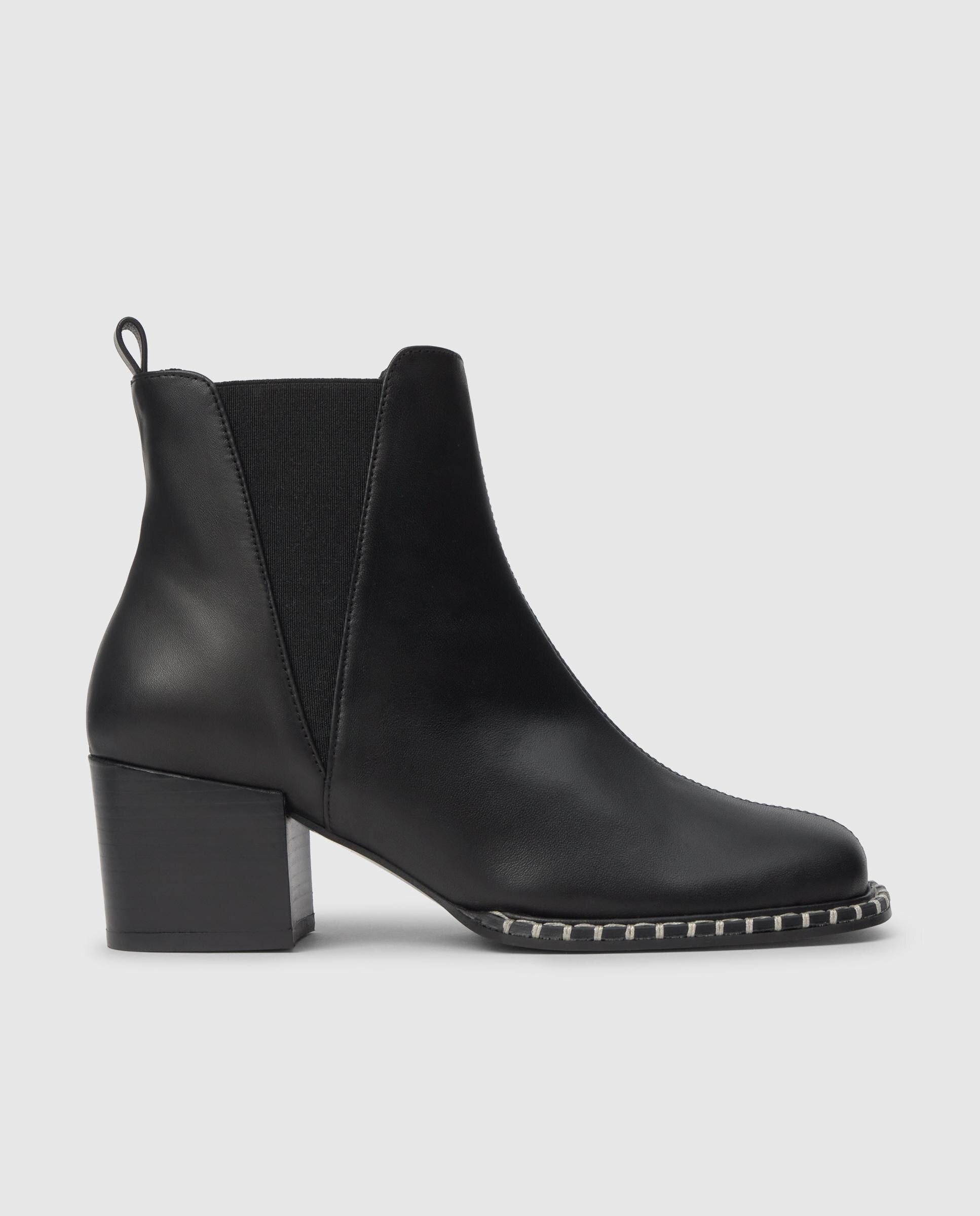 Botins em Napa com Fecho Elástico Preto-1
