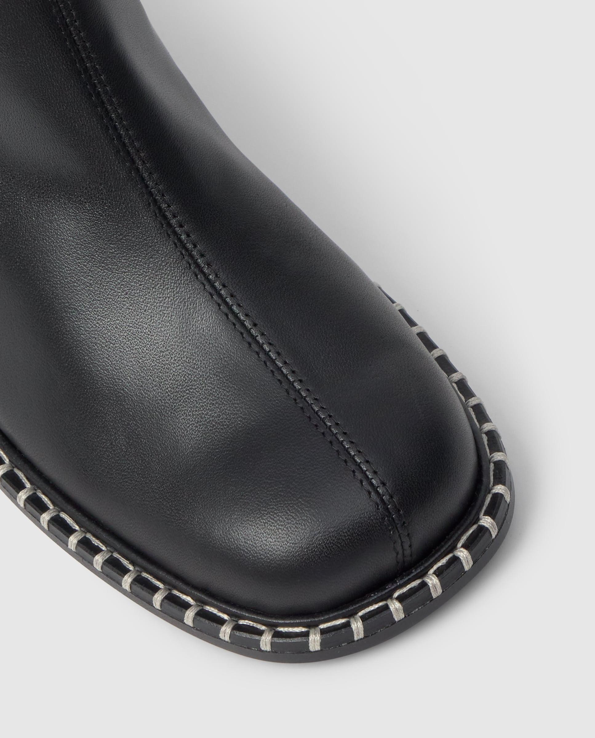 Botins em Napa com Fecho Elástico Preto-4