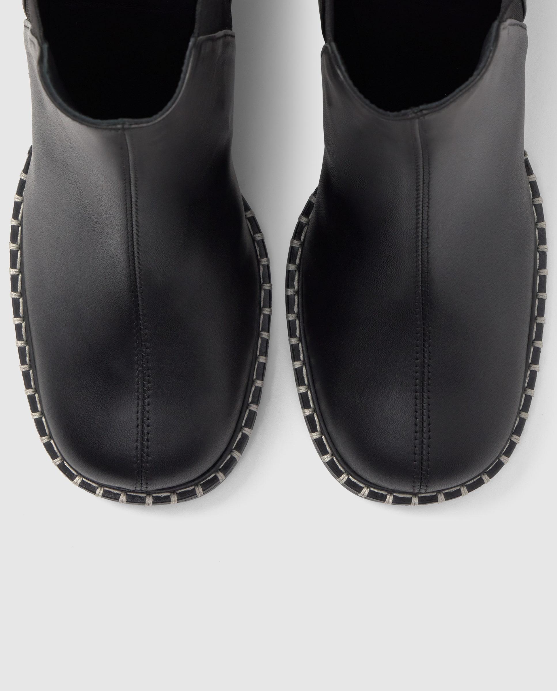 Botins em Napa com Fecho Elástico Preto-6