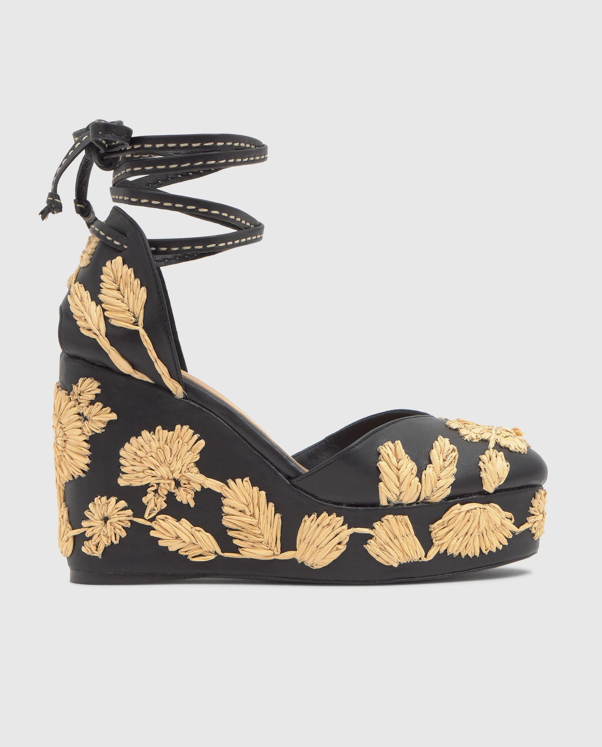 Alpercatas de Cunha Carmela com Motivos Florais Bordados e Fecho de Fitas em Conjunto Preto / Natural-1