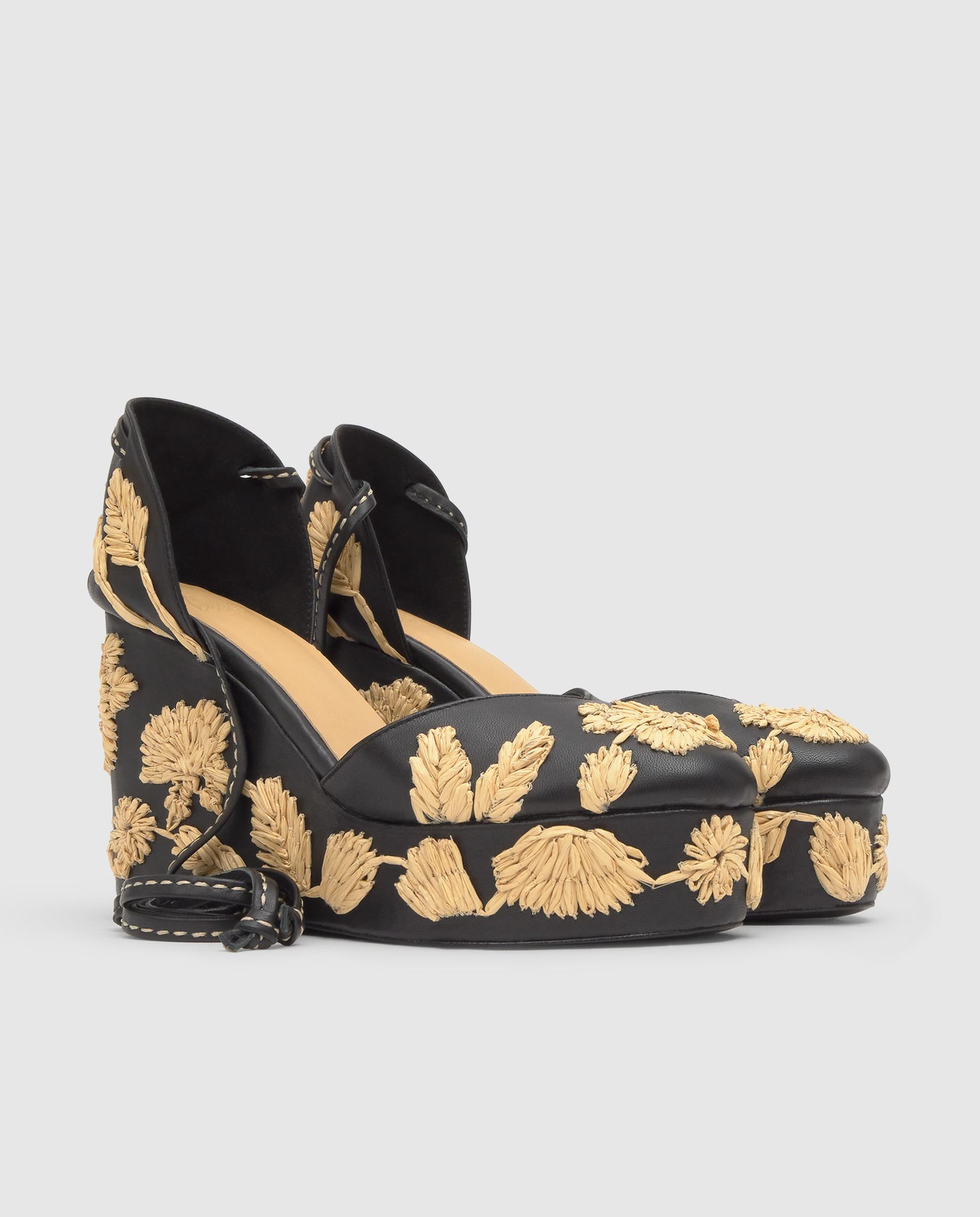 Alpercatas de Cunha Carmela com Motivos Florais Bordados e Fecho de Fitas em Conjunto Preto / Natural-3