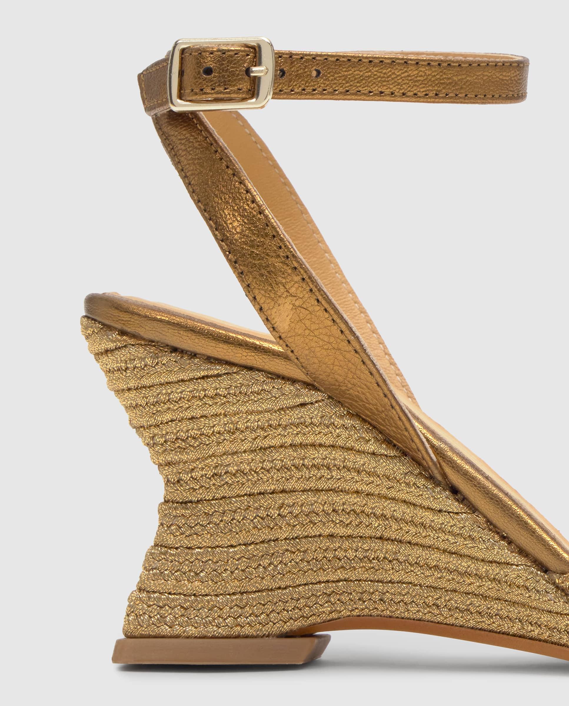 Sapatos de Salto Joy com Cunha e Fecho de Fivela Ouro-4