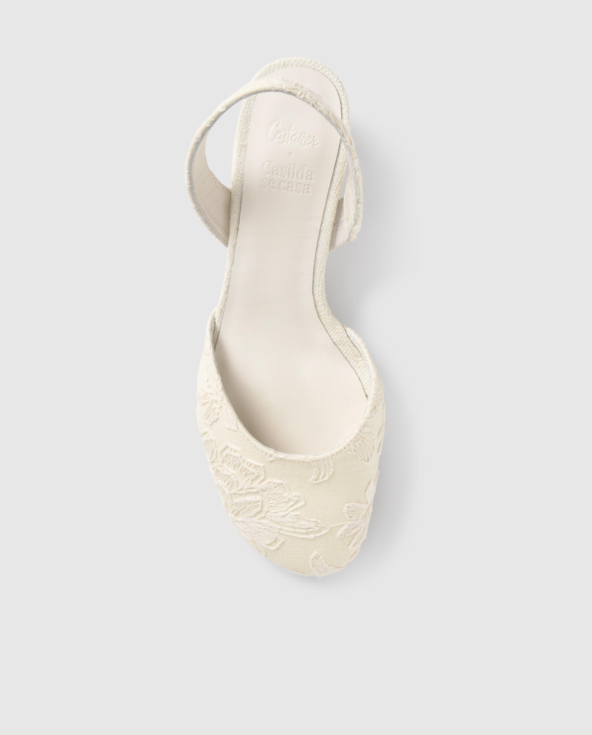 Mules com Calcanhar Aberto Aran em Tecido Jacquard Floral Cru-3