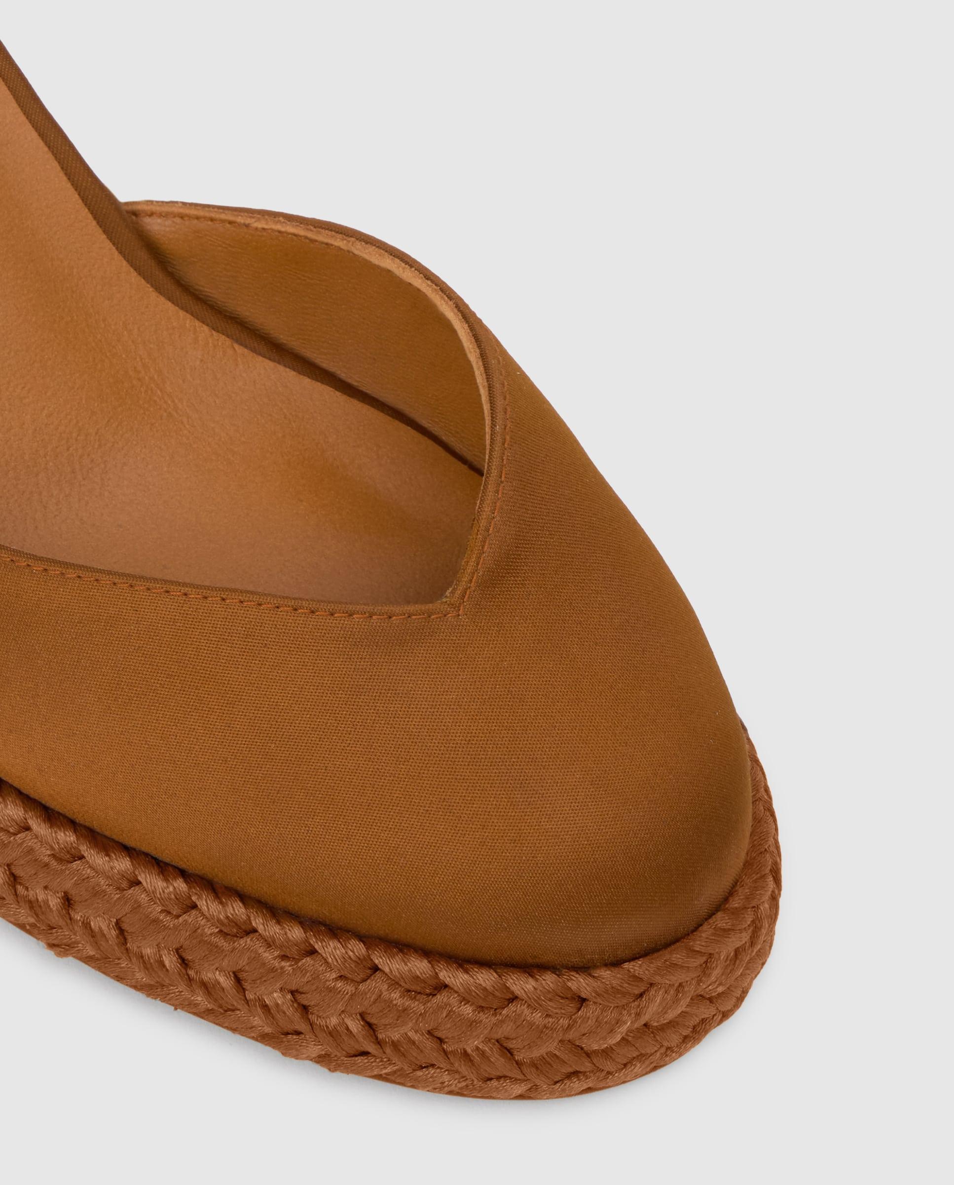 Sapatos de Salto Vilnia em Cetim com Tacão Castanho-4