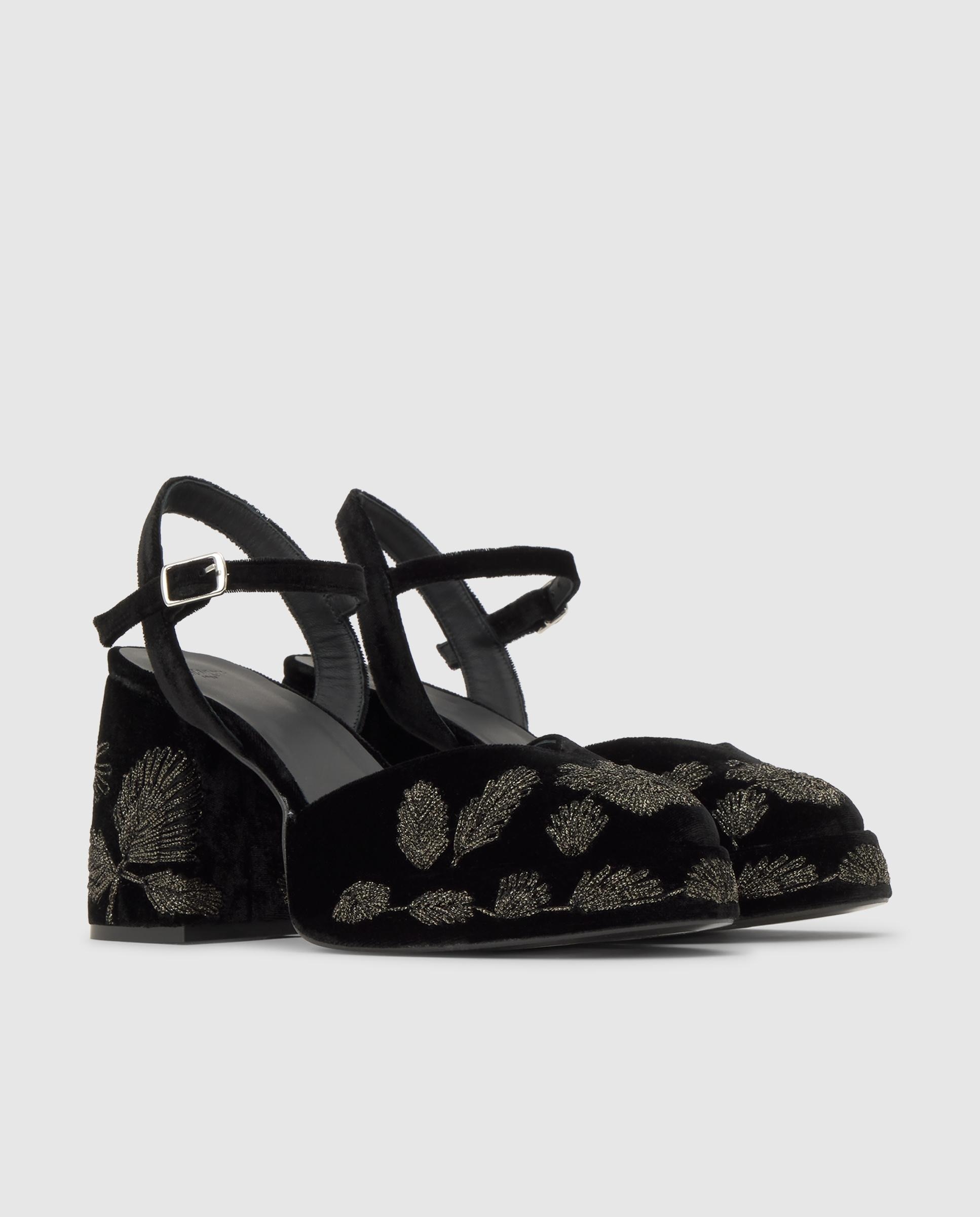 Sapatos de Salto Virgo em Veludo Bordado com Tacão Preto-2