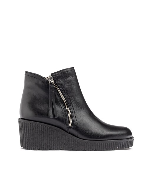 Imagem 0 de Botins de Cunha em Pele