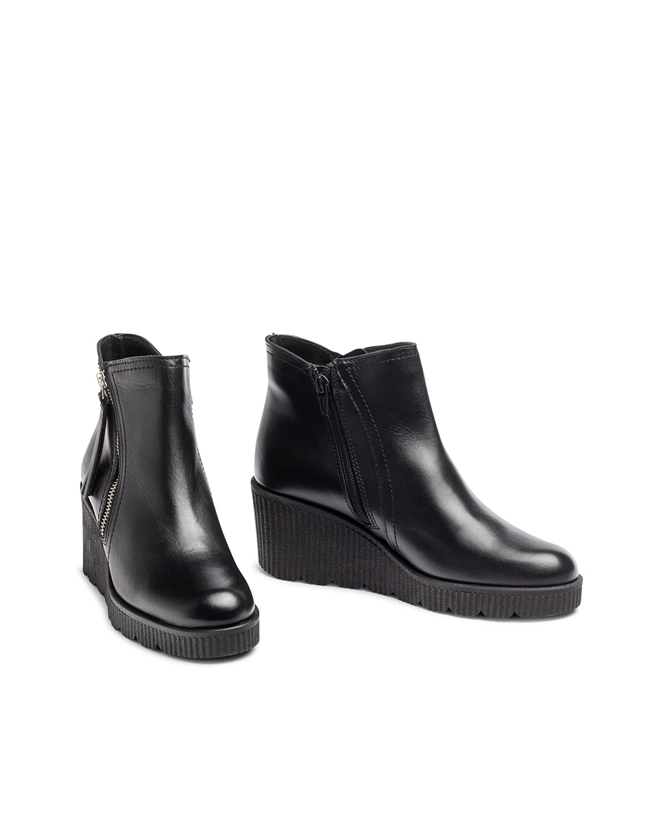 Botins de Cunha em Pele Preto-5