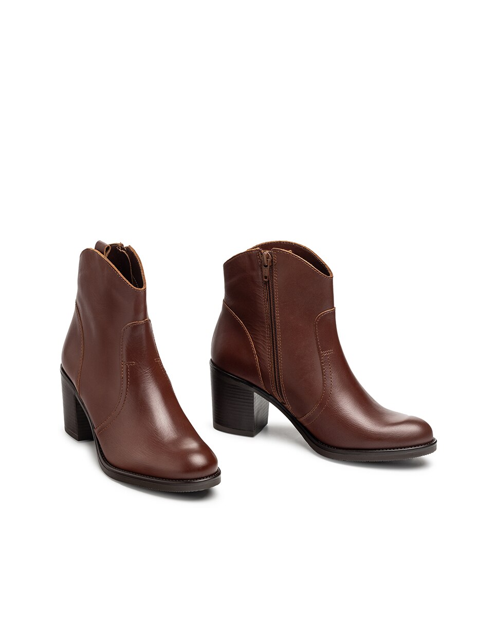 Botins de Salto em Pele Castanho-5
