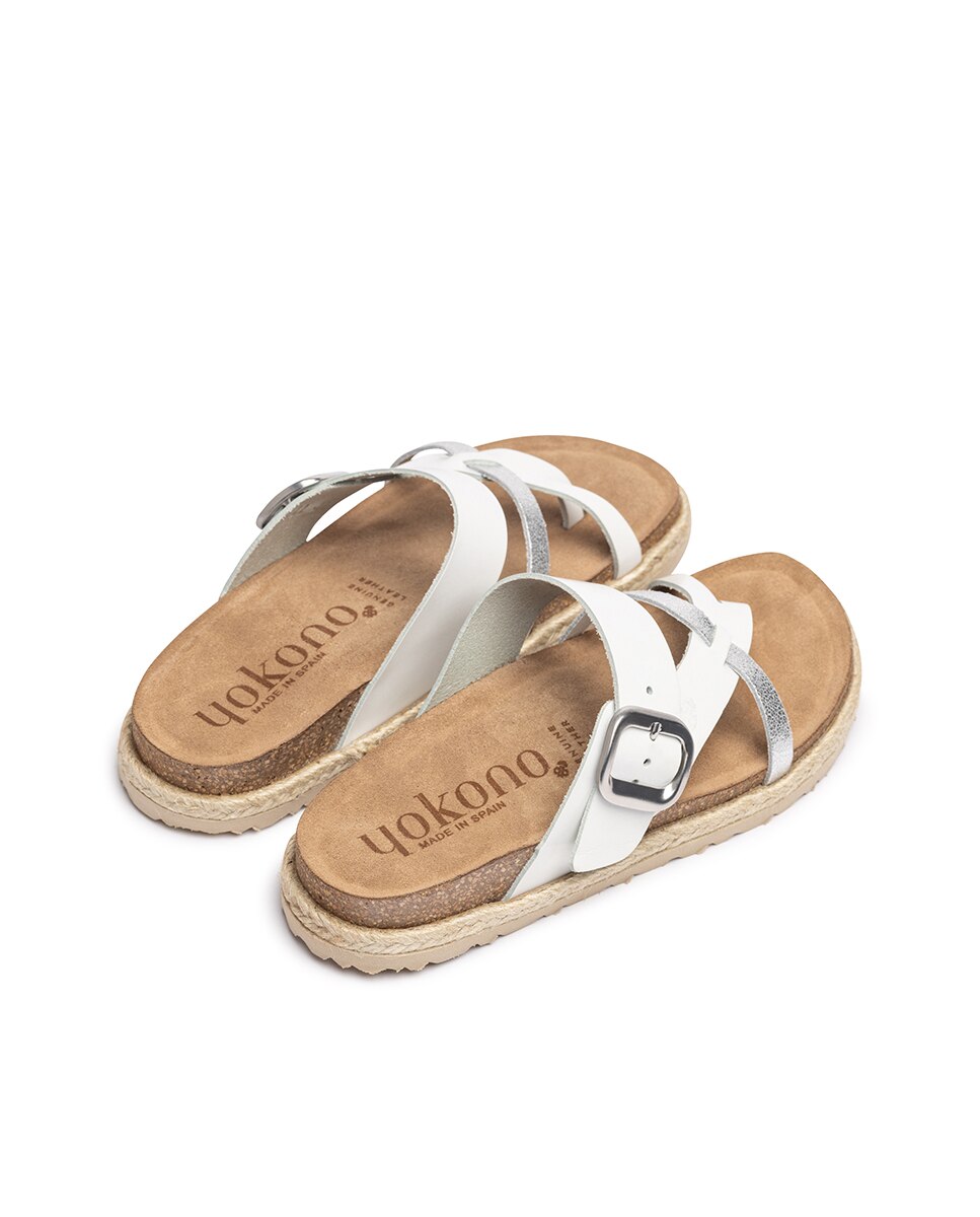 Sandálias Rasas de Pele Branco-4