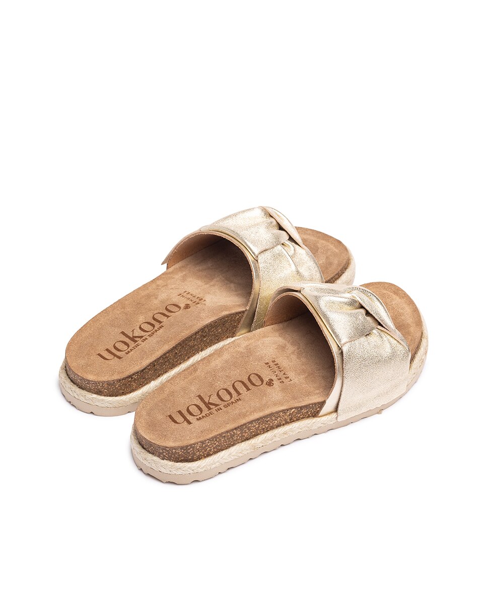 Sandálias Rasas de Pele Dourado-4