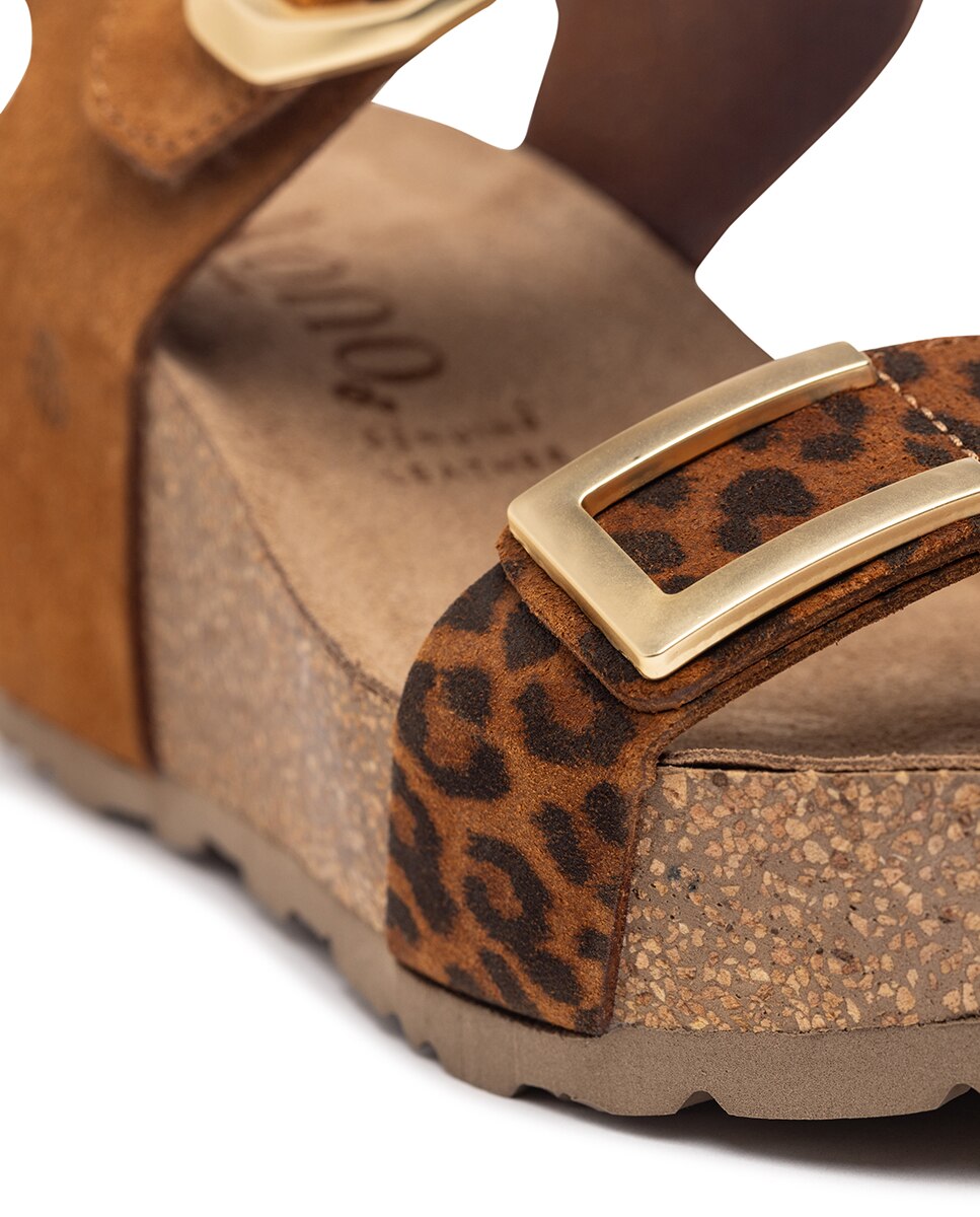 Sandálias de Cunha em Pele Castanho-5