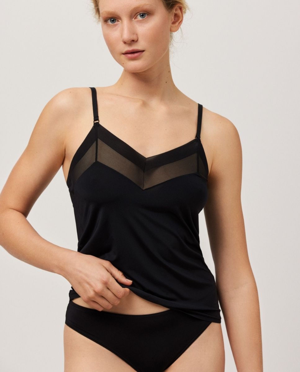Imagem 0 de T-shirt Interior Básica com Alças e Decote de Tule