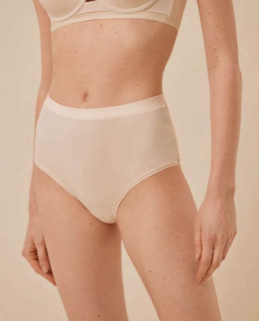 Imagem 0 de Cueca Alta em Tecido Liso