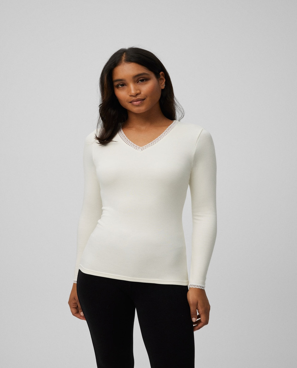 Imagem 0 de T-shirt Térmica Control de Temperatura com Detalhe de Renda e Manga Comprida