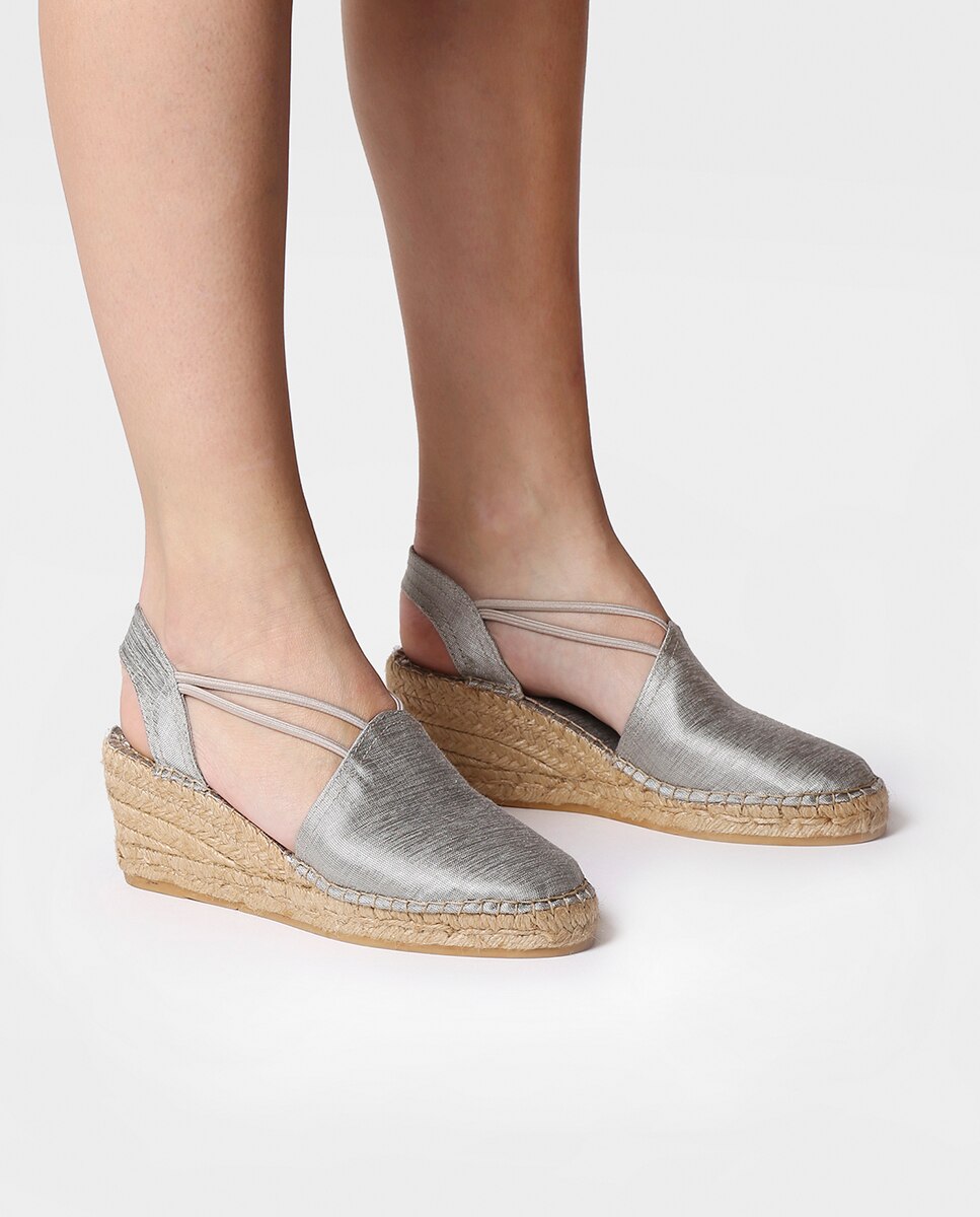 Alpercatas de Cunha em Tecido em Liso com Elásticos Prata-4