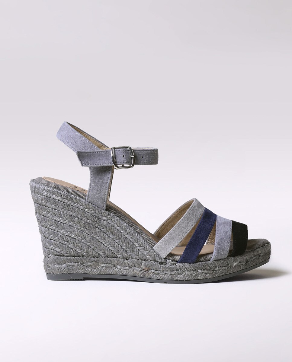 Alpercatas de Cunha em Camurça com Fivela Cinzento-1