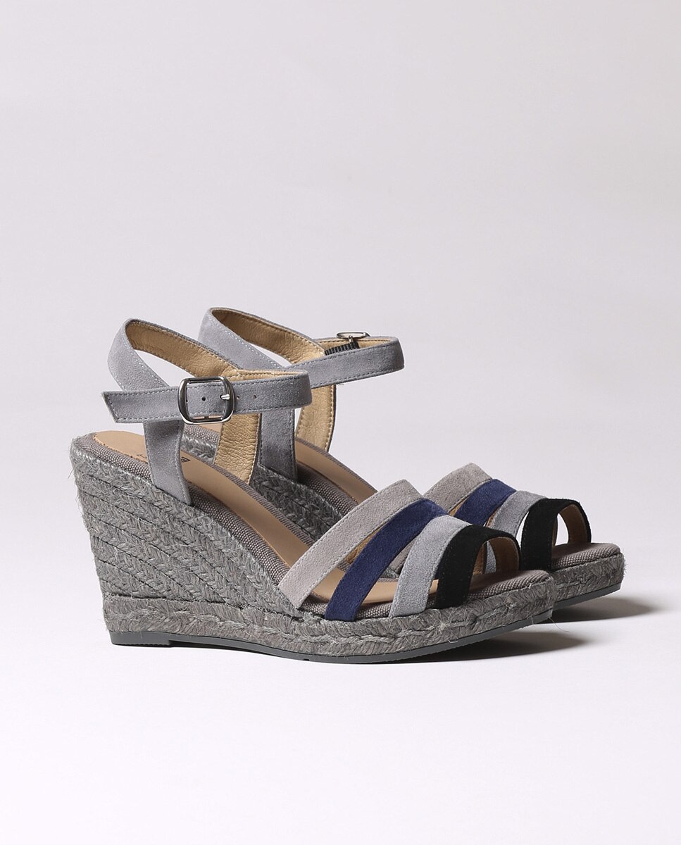 Alpercatas de Cunha em Camurça com Fivela Cinzento-2