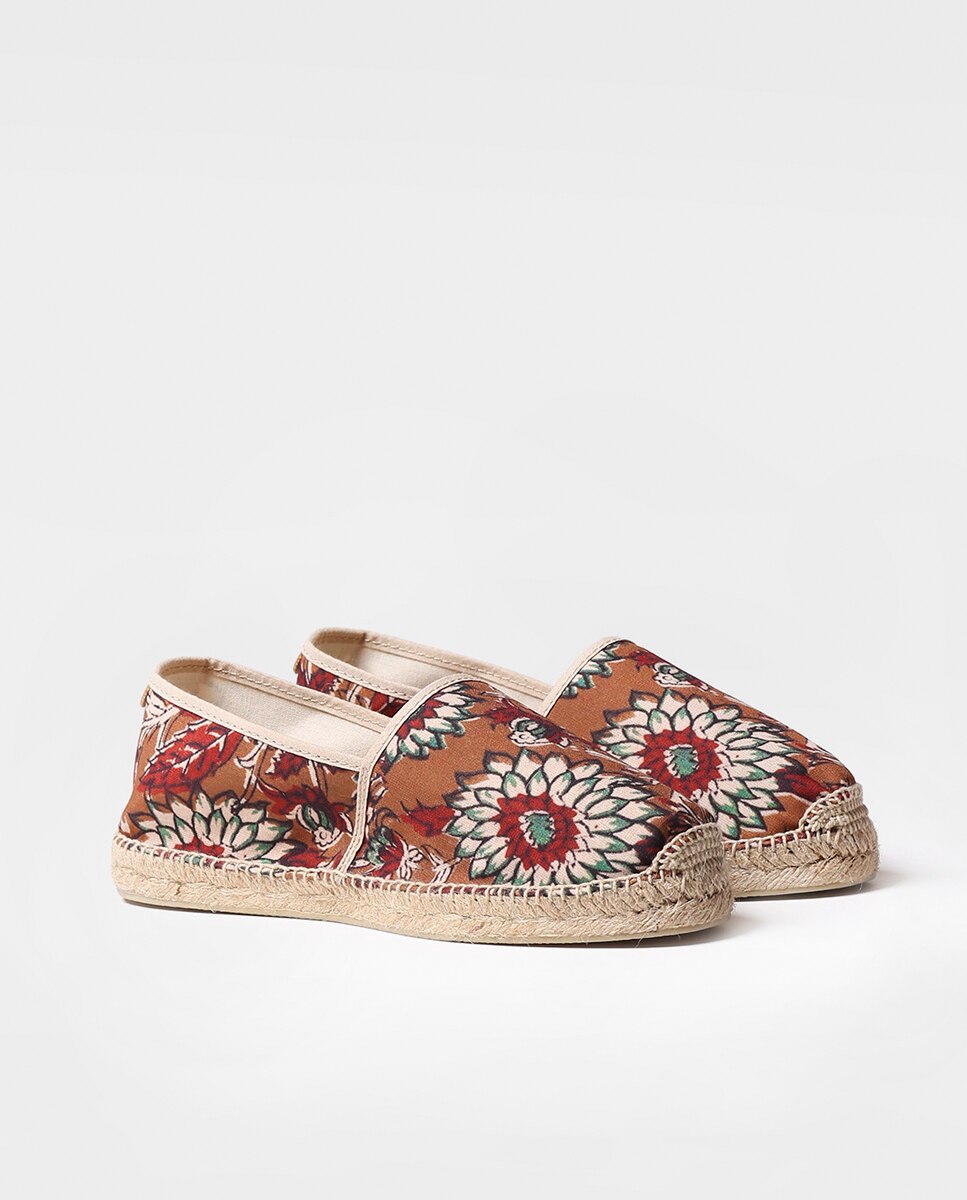 Alpercatas Rasas Unissexo de Tecido Estampado Castanho-2