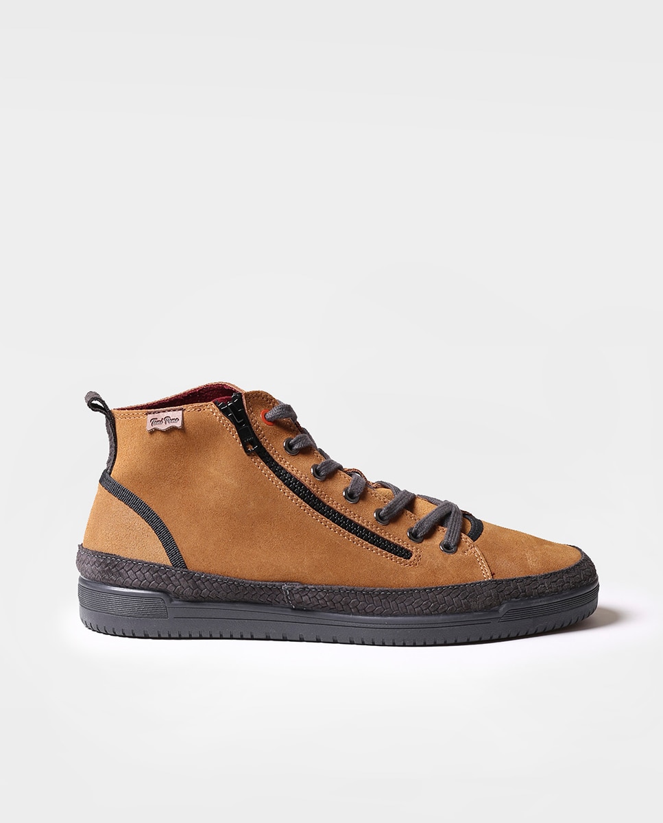 Imagem 0 de Sapatilhas de Camurça em Liso com Atacadores