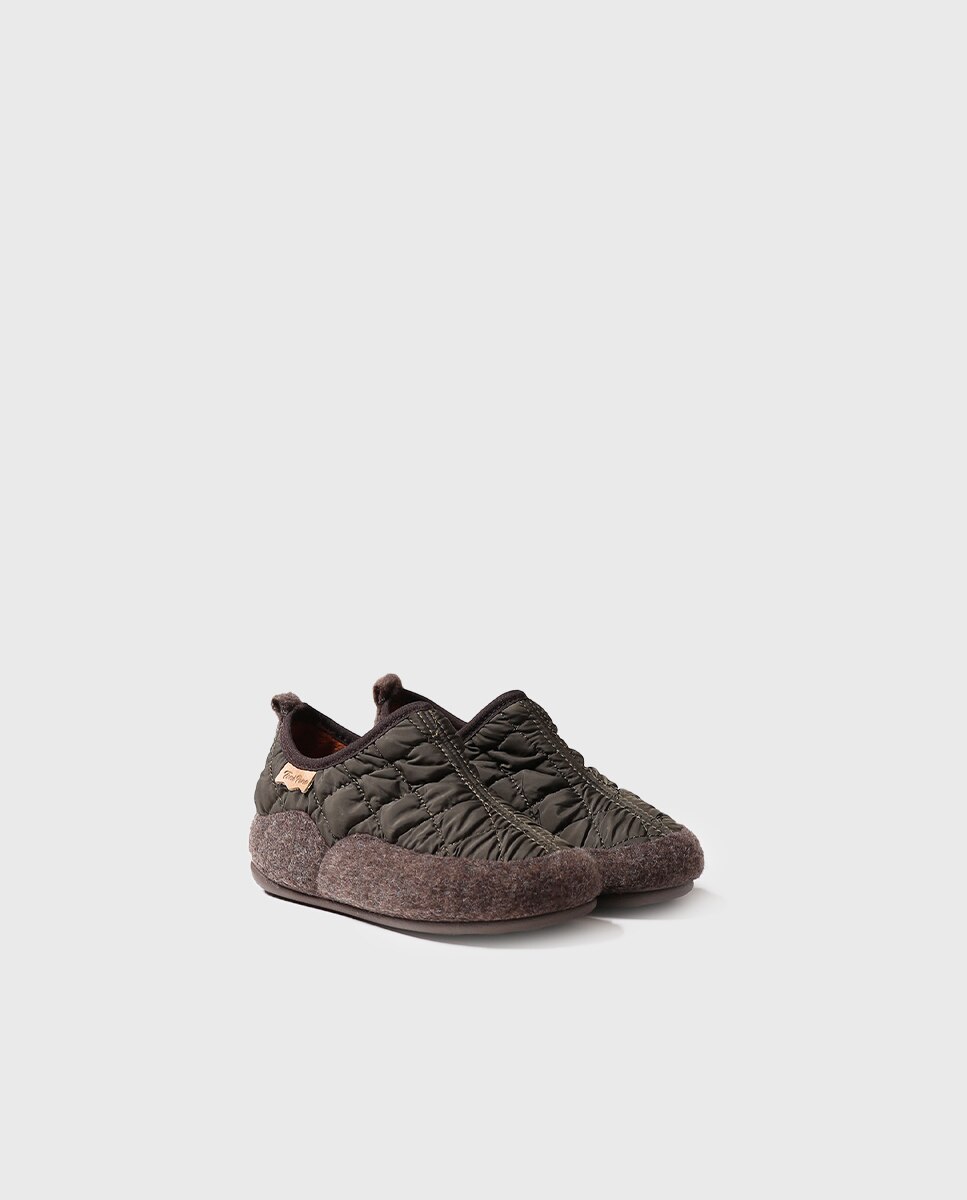 Pantufas Fechadas Infantil de Tecido Acolchoado Toni Pons Caqui-2