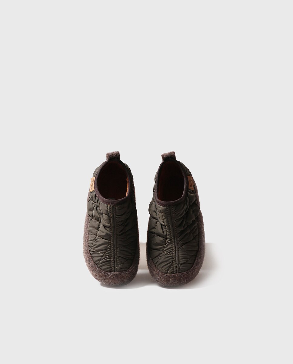 Pantufas Fechadas Infantil de Tecido Acolchoado Toni Pons Caqui-3