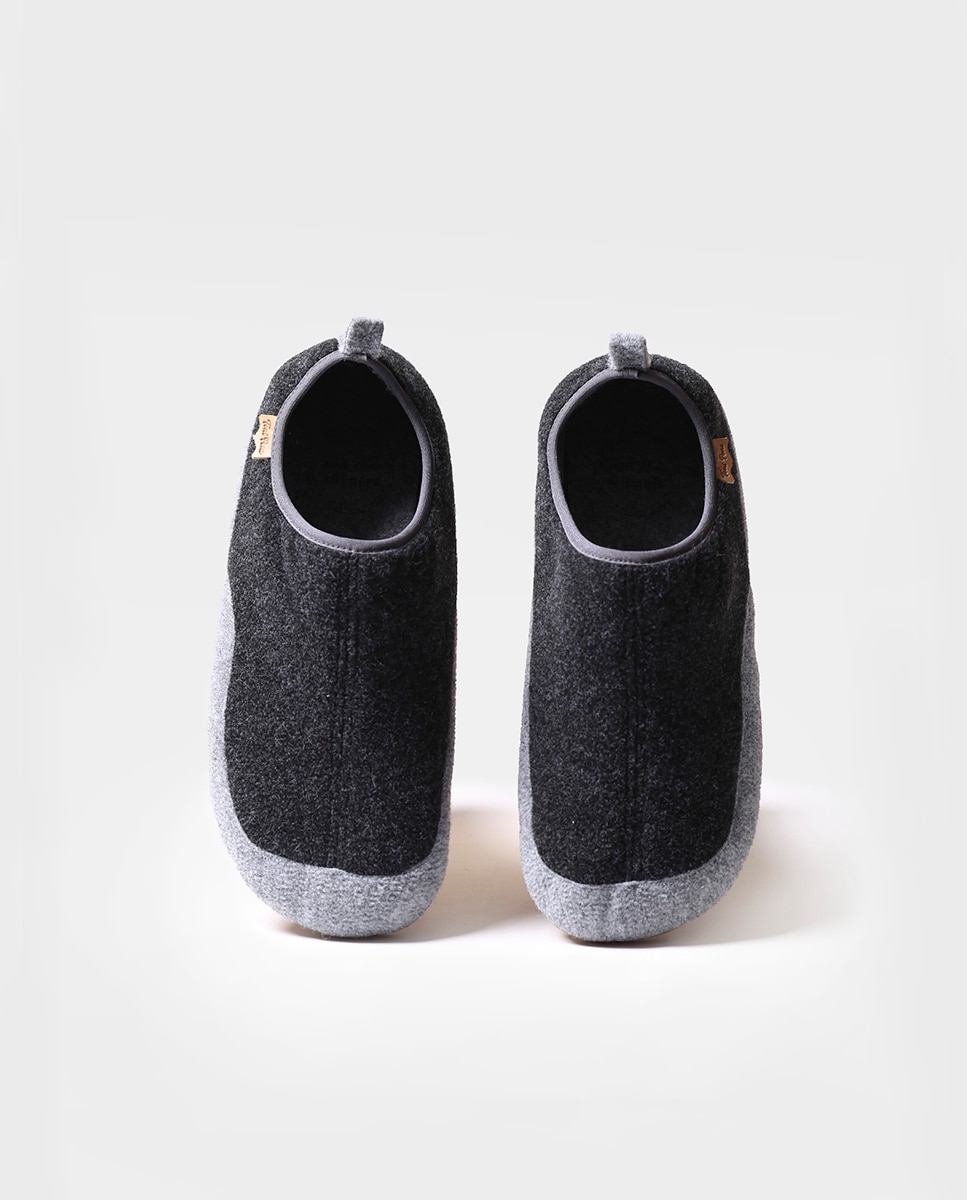 Pantufas de Feltro Reciclado em Liso Preto-3