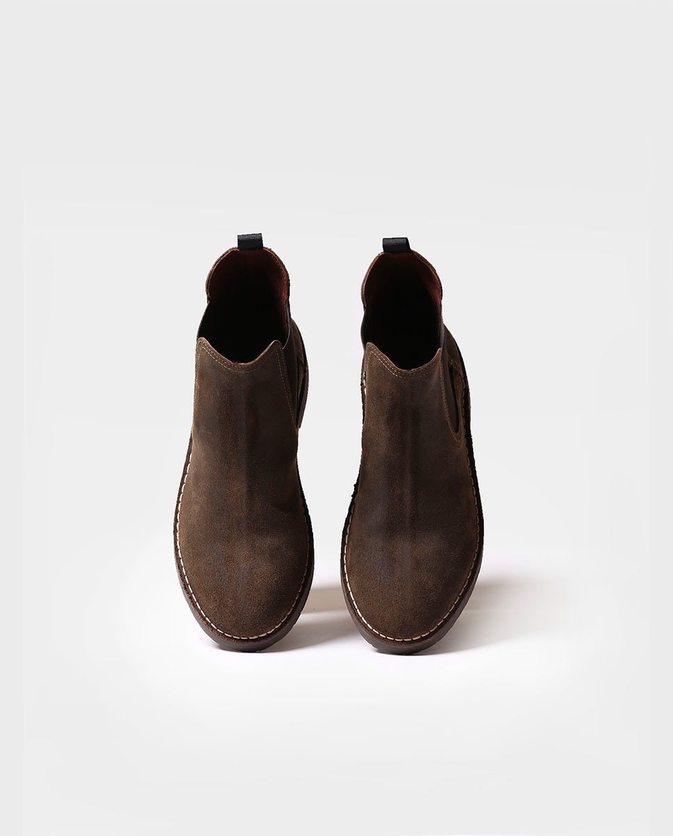 Botins em Pele de Camurça Encerada com Elásticos Caqui-3