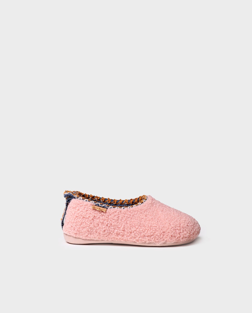 Imagem 0 de Pantufas Fechadas Infantil de Tecido Efeito Pelo de Ovelha