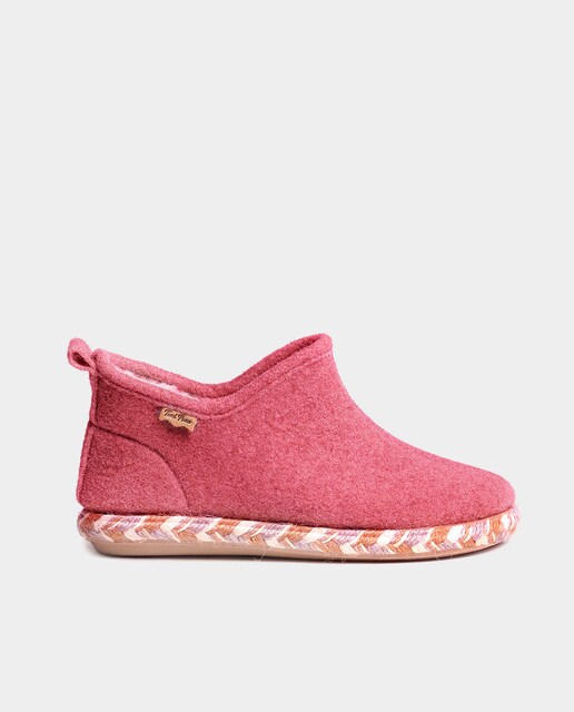 Imagem 0 de Pantufas Fechadas de Feltro em Liso