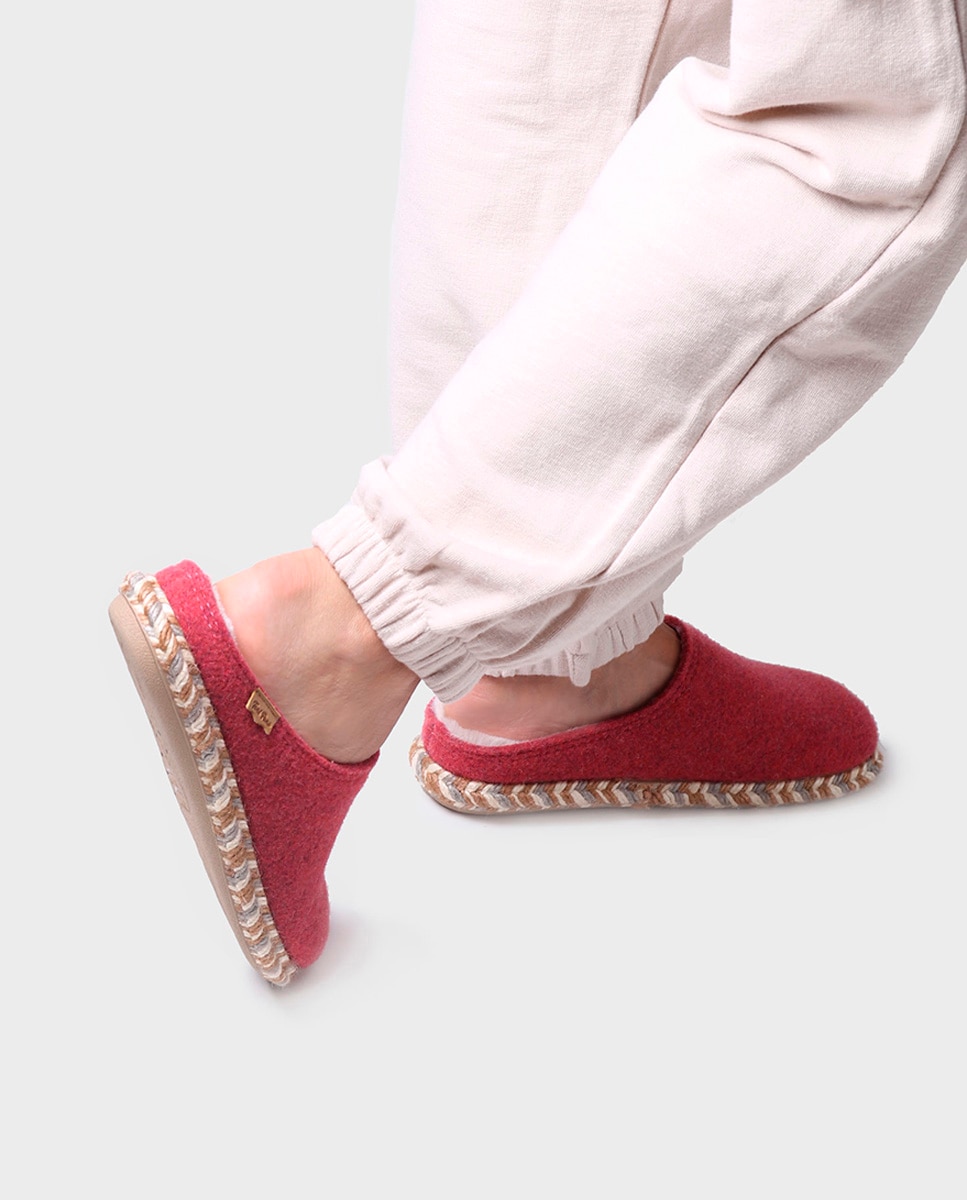 Pantufas Fechadas de Feltro em Liso Rosa-4