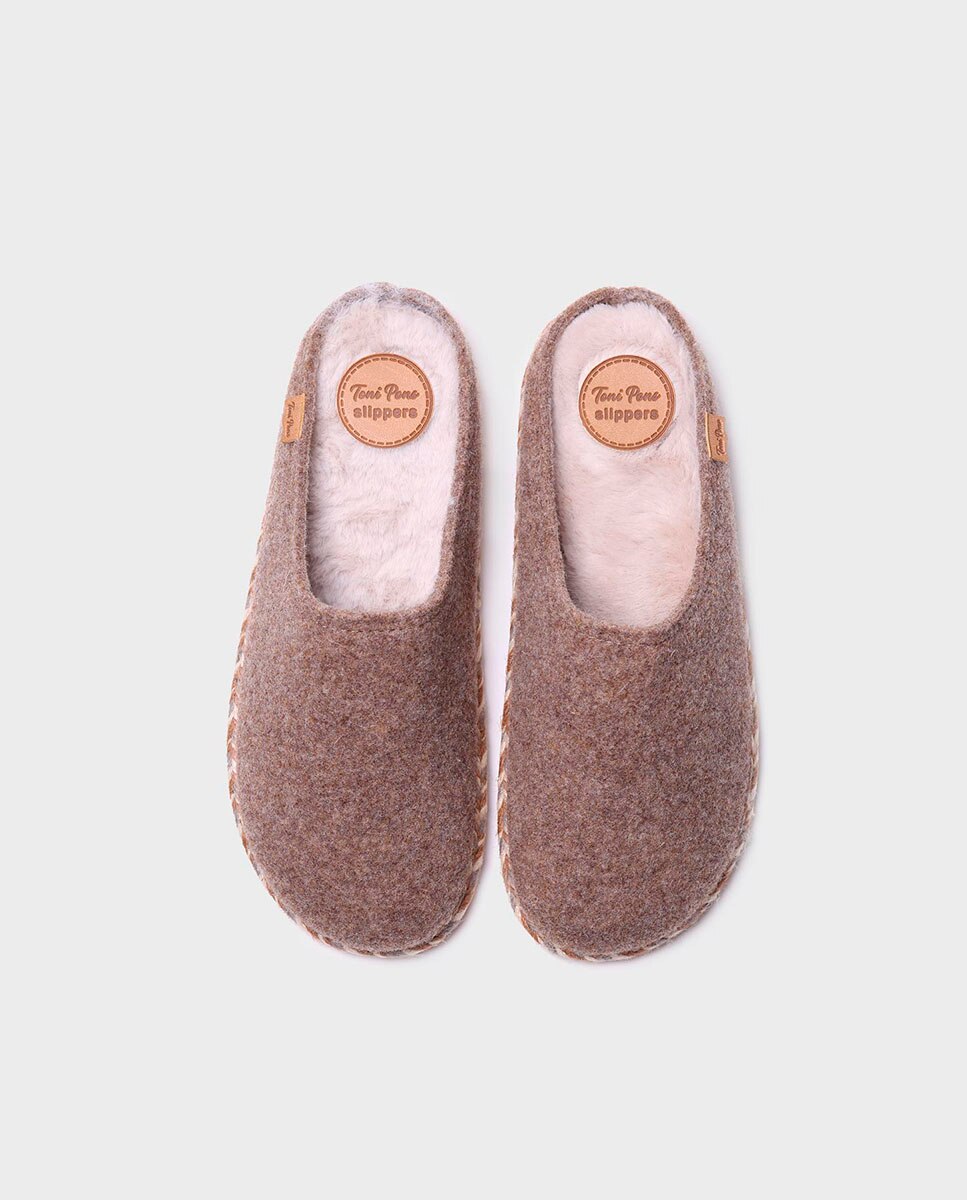 Pantufas Fechadas de Feltro em Liso Castanho-3