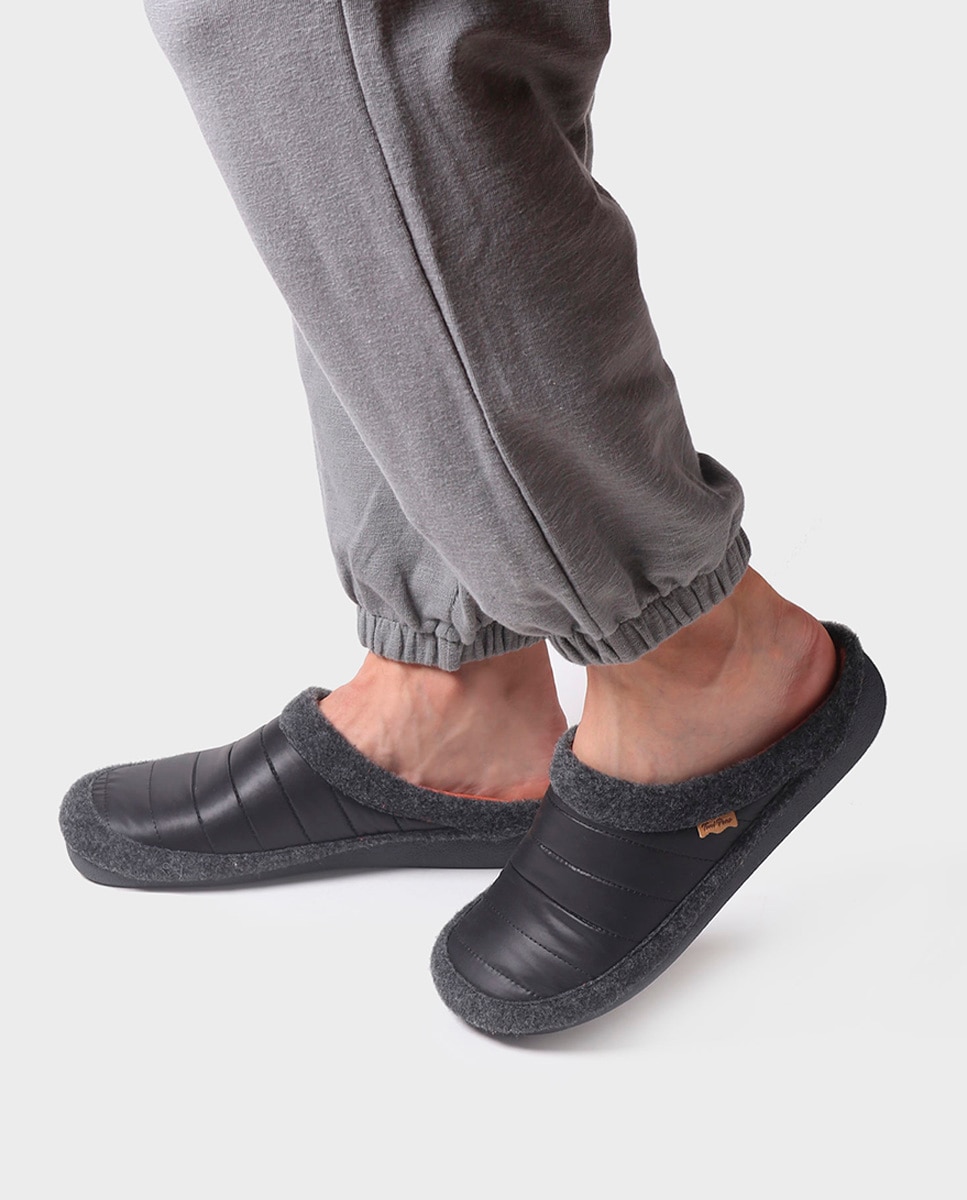 Pantufas de Tecido Acolchoado Preto-4