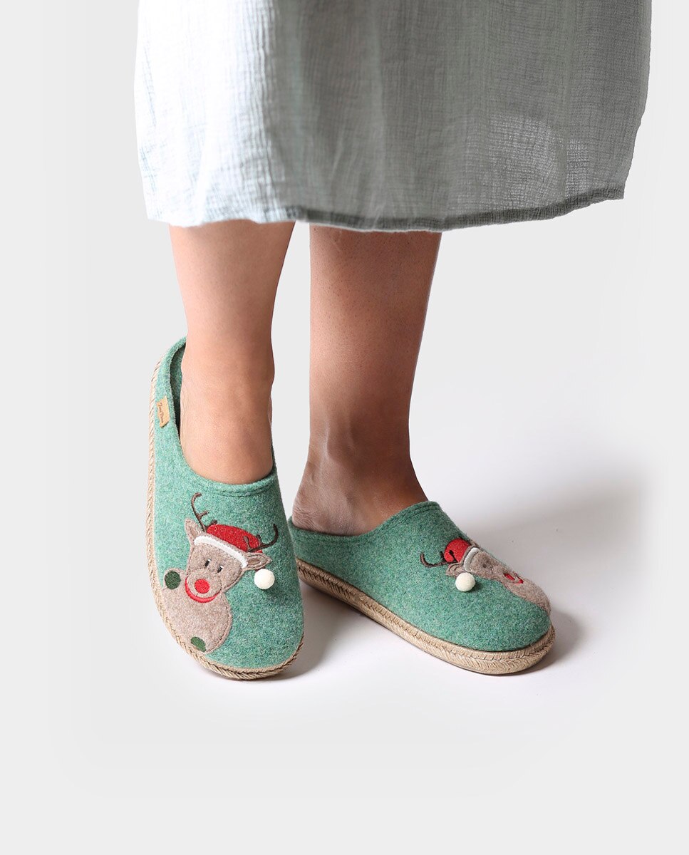 Pantufas Fechadas de Feltro com Bordados Verde-4