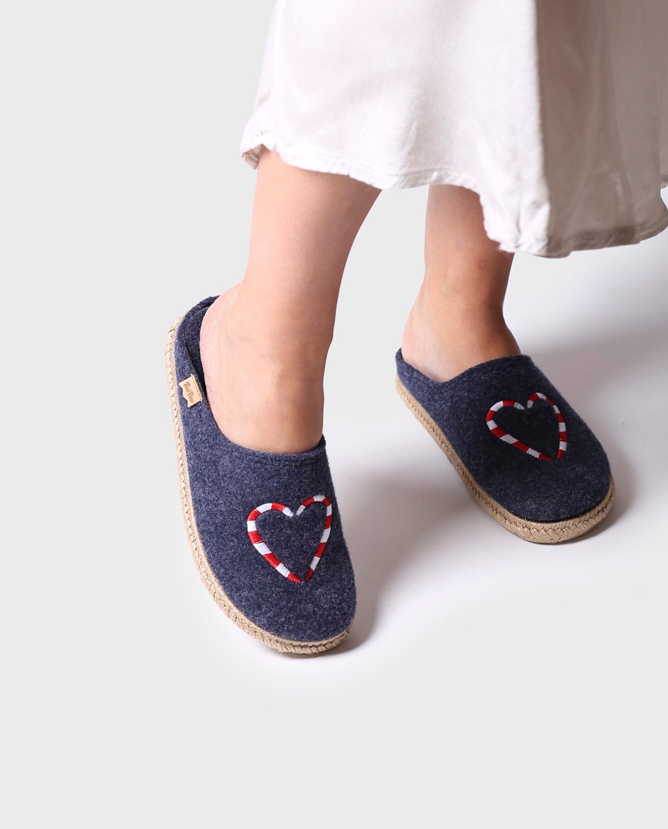 Pantufas Fechadas de Feltro com Bordados Azul-4