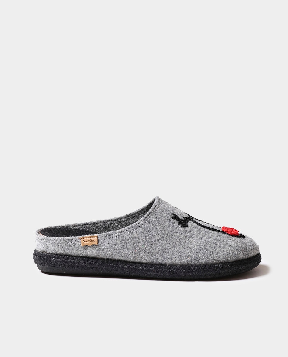 Imagem 0 de Pantufas de Feltro com Bordados