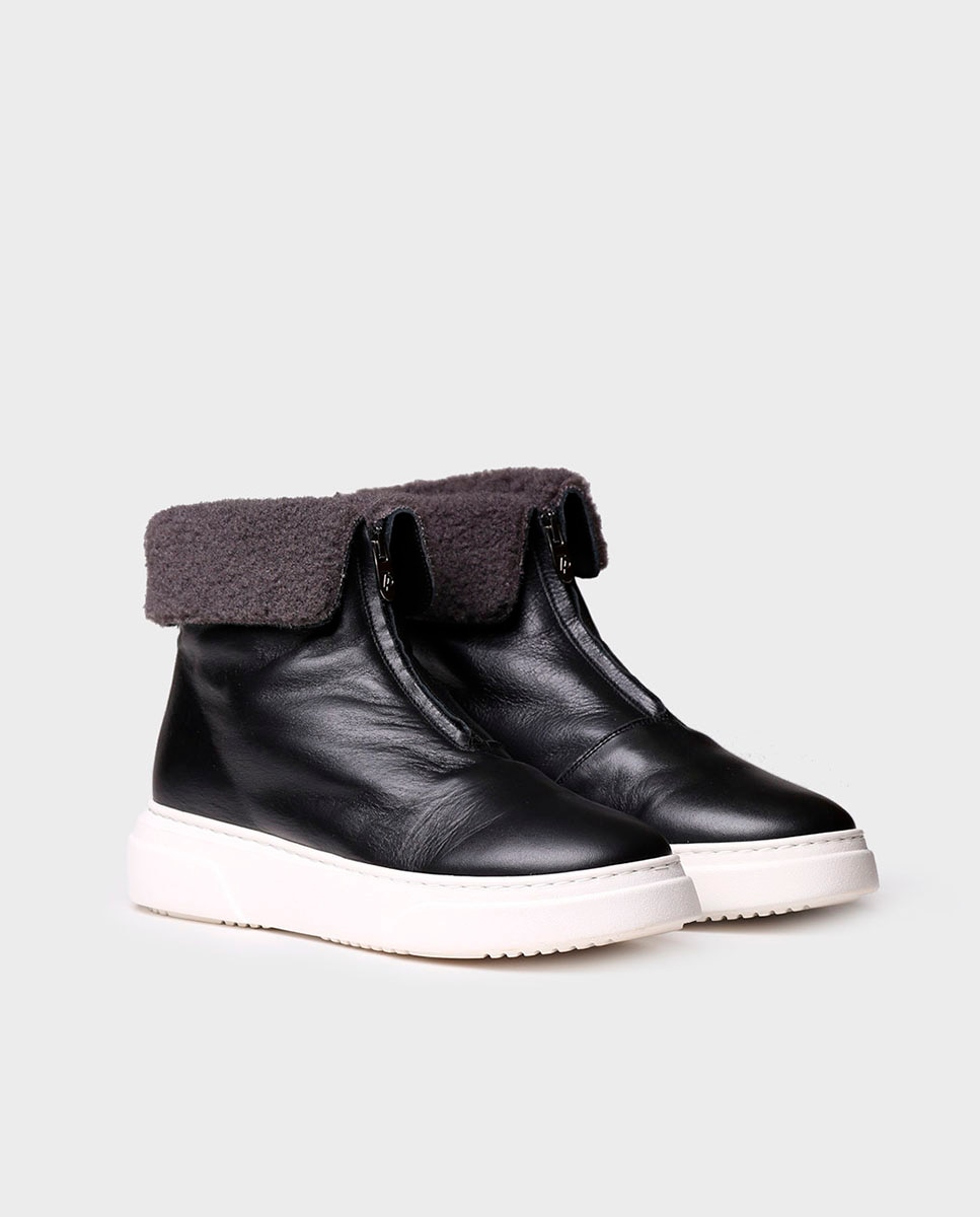 Botins de Pele com Fecho Zip Preto-2