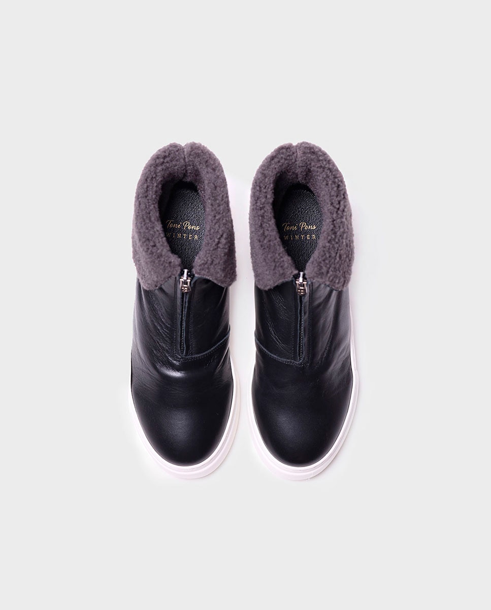 Botins de Pele com Fecho Zip Preto-3