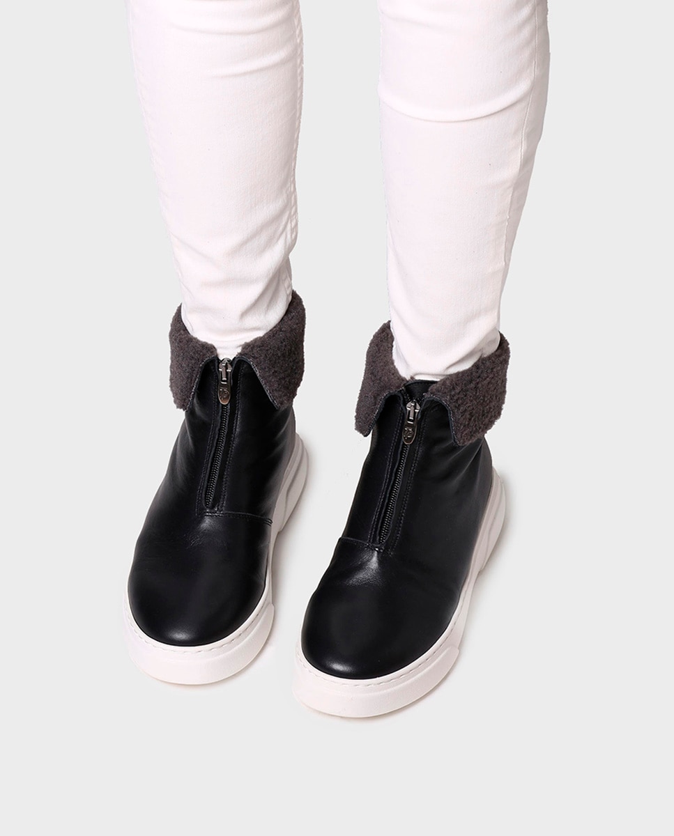 Botins de Pele com Fecho Zip Preto-4
