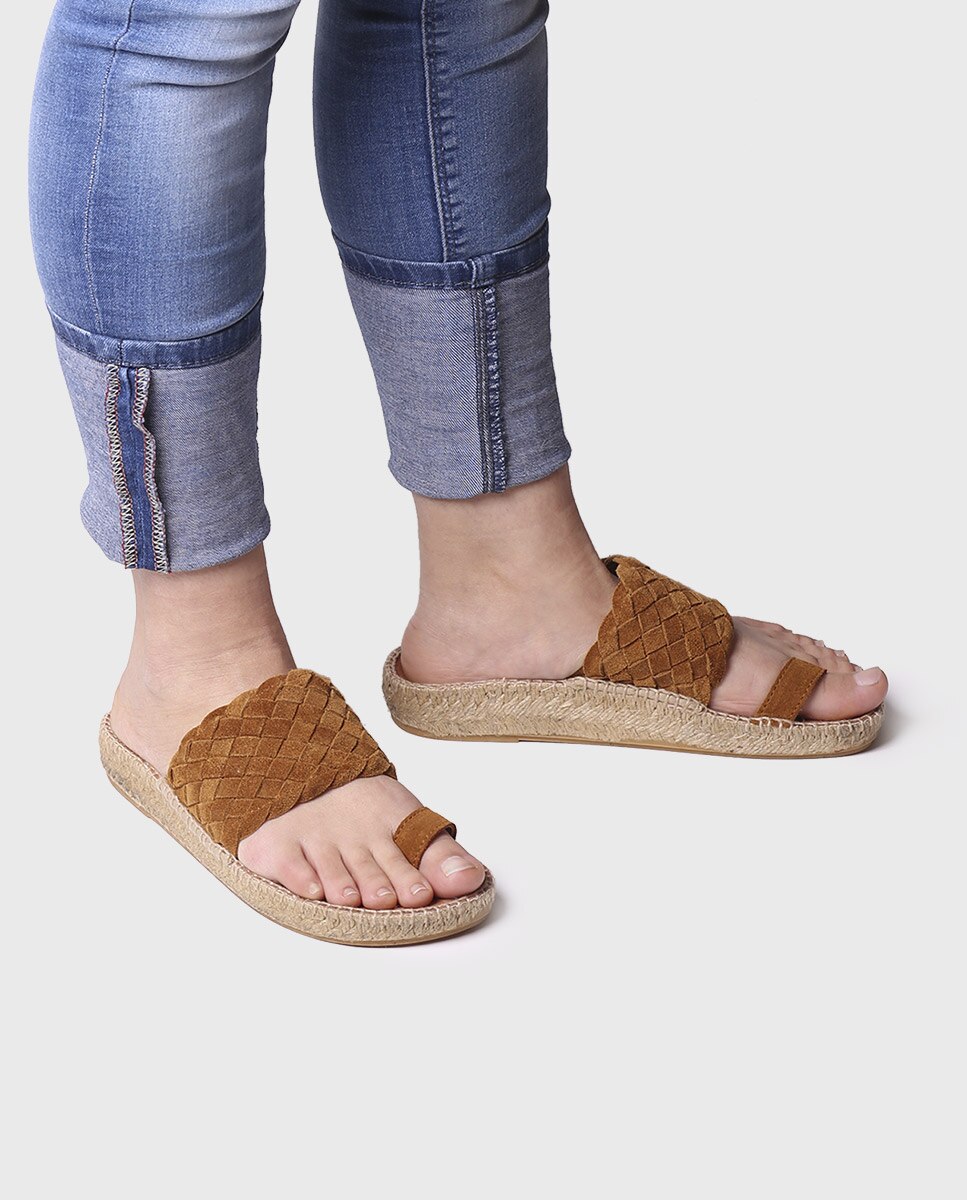 Alpercatas Rasas Abertas de Camurça Castanho-claro-4