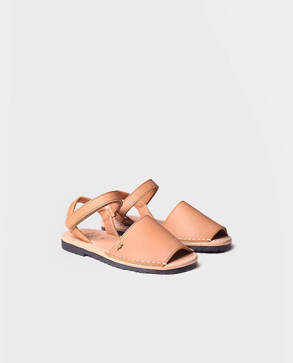 Menorquinas Infantil de Pele Brilhante com Velcro Toni Pons Castanho-2
